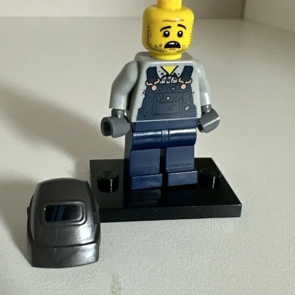 Lego CMF Series 11 - Welder Minifigure  (col11-10) 71002
